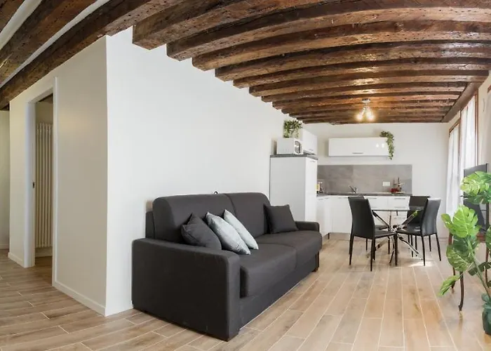 Palace Tintoretto By Wonderful Italy Velence